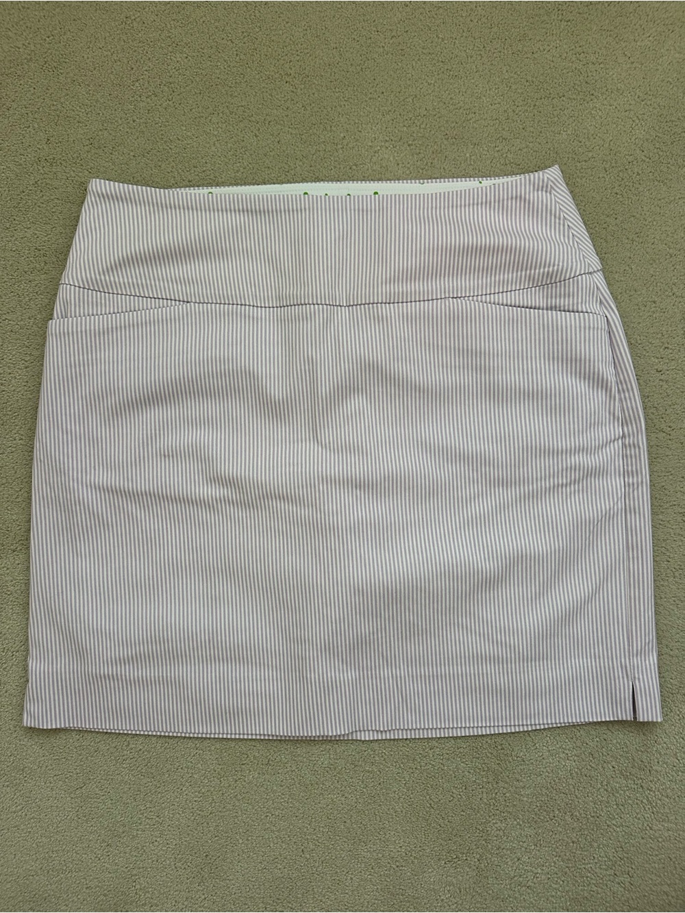 Swing Control Striped White and Lavender Golf Athletic Skort | Size Large